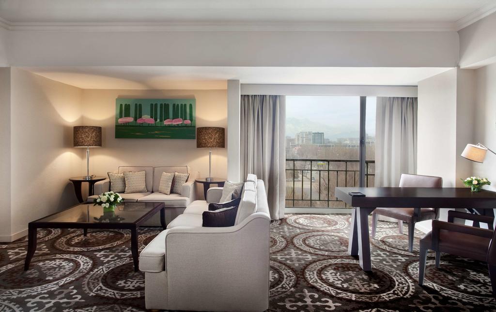 ไฮแอท รีเจนซี บิชเกก Hotel บิชเคก ภายนอก รูปภาพ