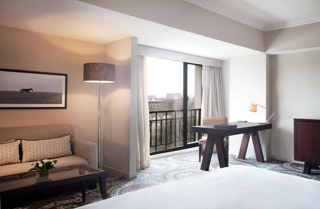 ไฮแอท รีเจนซี บิชเกก Hotel บิชเคก ภายนอก รูปภาพ